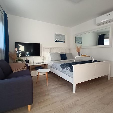 App Hedonist Apartment Novigrad  Exterior photo